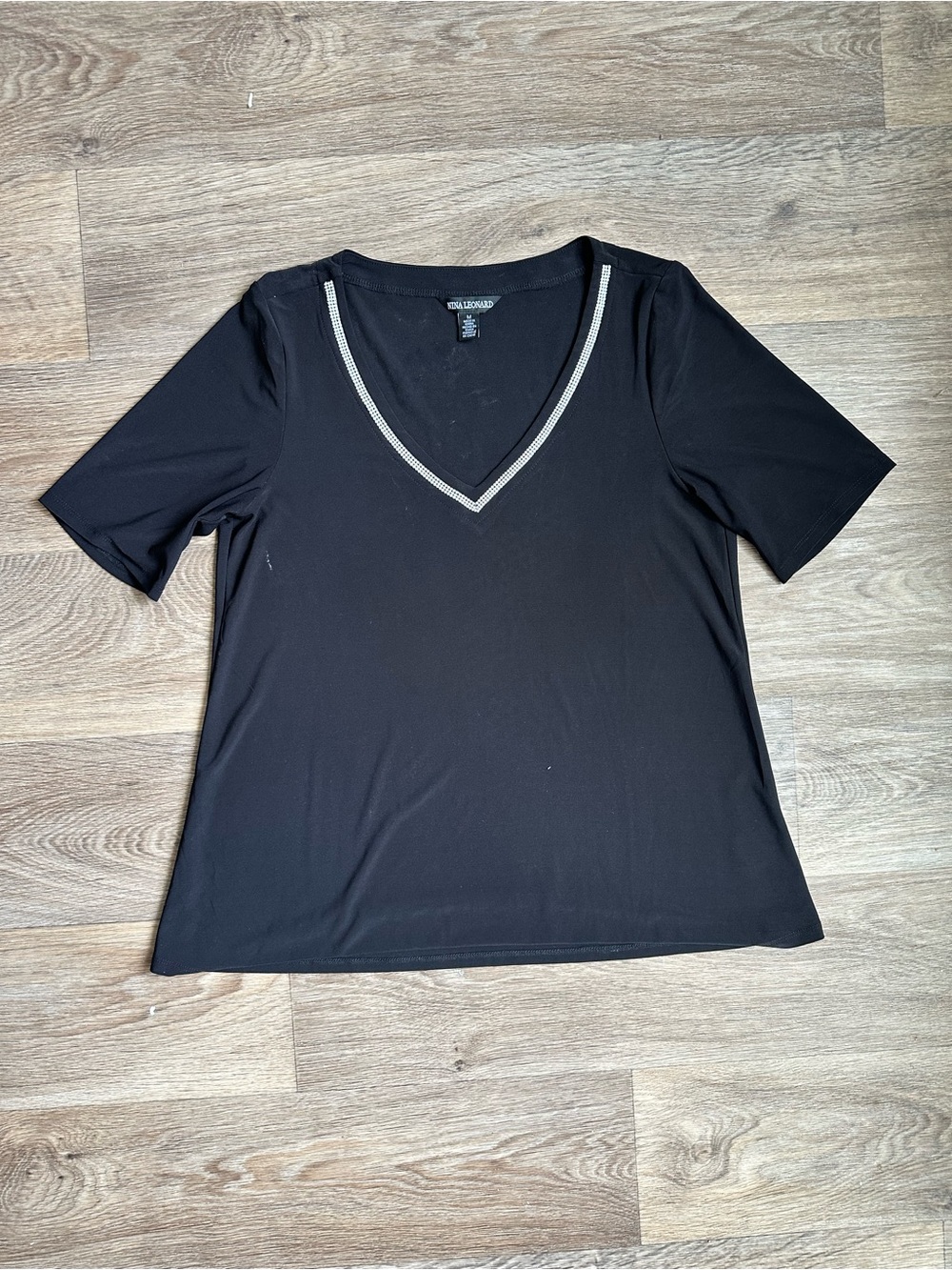 Nina Leonard Women’s Size M Black V-Neck Stretch Rhinestone Trim Short Sleeve